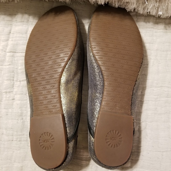 EUC Ugg Flats - Picture 5 of 5